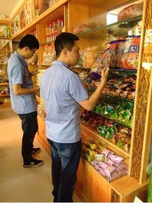 長(zhǎng)風(fēng)站食品安全百日大排查行動(dòng) 筑牢食品銷售安全防線