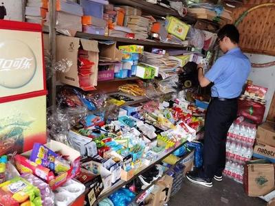 開(kāi)學(xué)季亮劍！校園周邊“黑心店”煎炸過(guò)期食品被查處